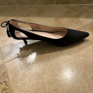 Super cute black kitten heel dress shoes